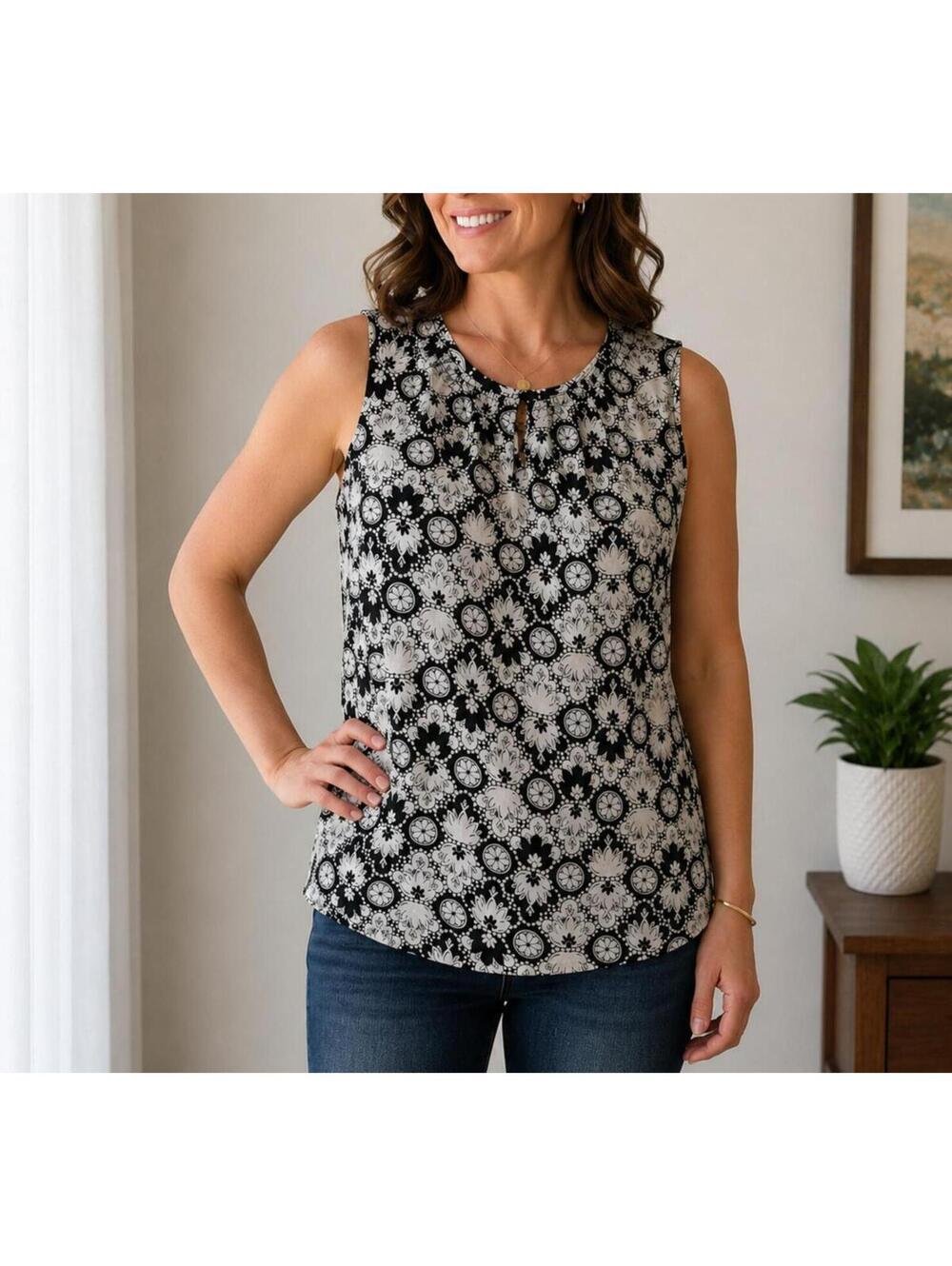 Croft & Barrow Sleeveless Floral Print Blouse – Black/Cream - Size M